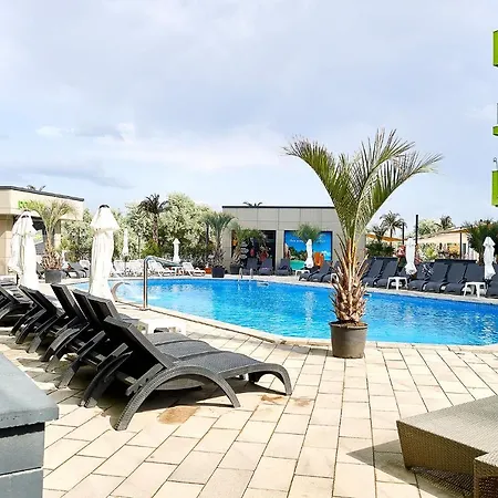 Panoramic 39 Frontal Sea View 2 Bedroom Apartament